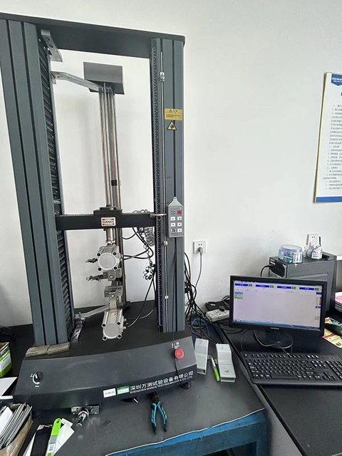 Electronic universal tensile machine